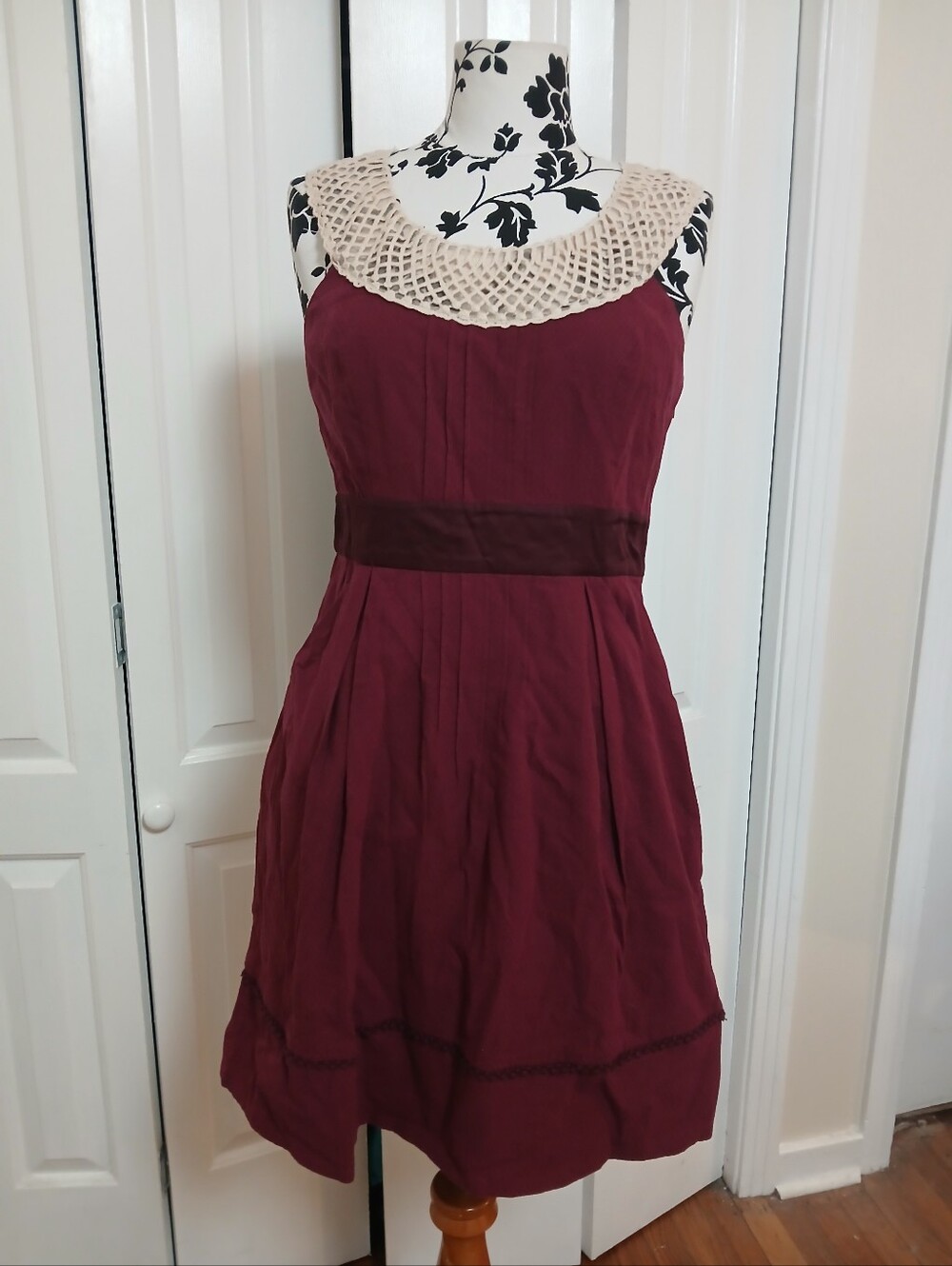 Floreat Cotton Dress with Cream Crochet Collar